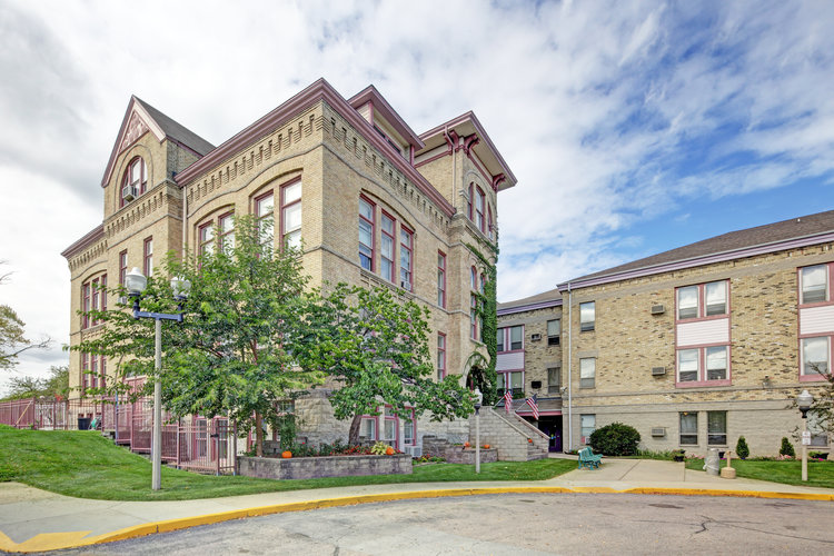 lincoln-school-apartments